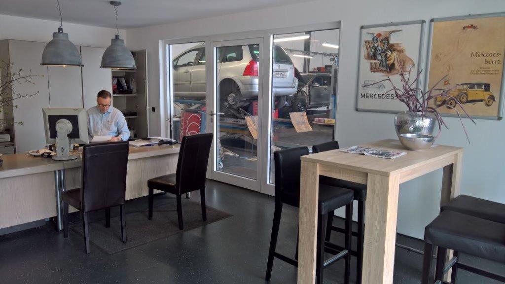 Das Team der Autowerkstatt Sponholz in Berlin-Lichtenberg
